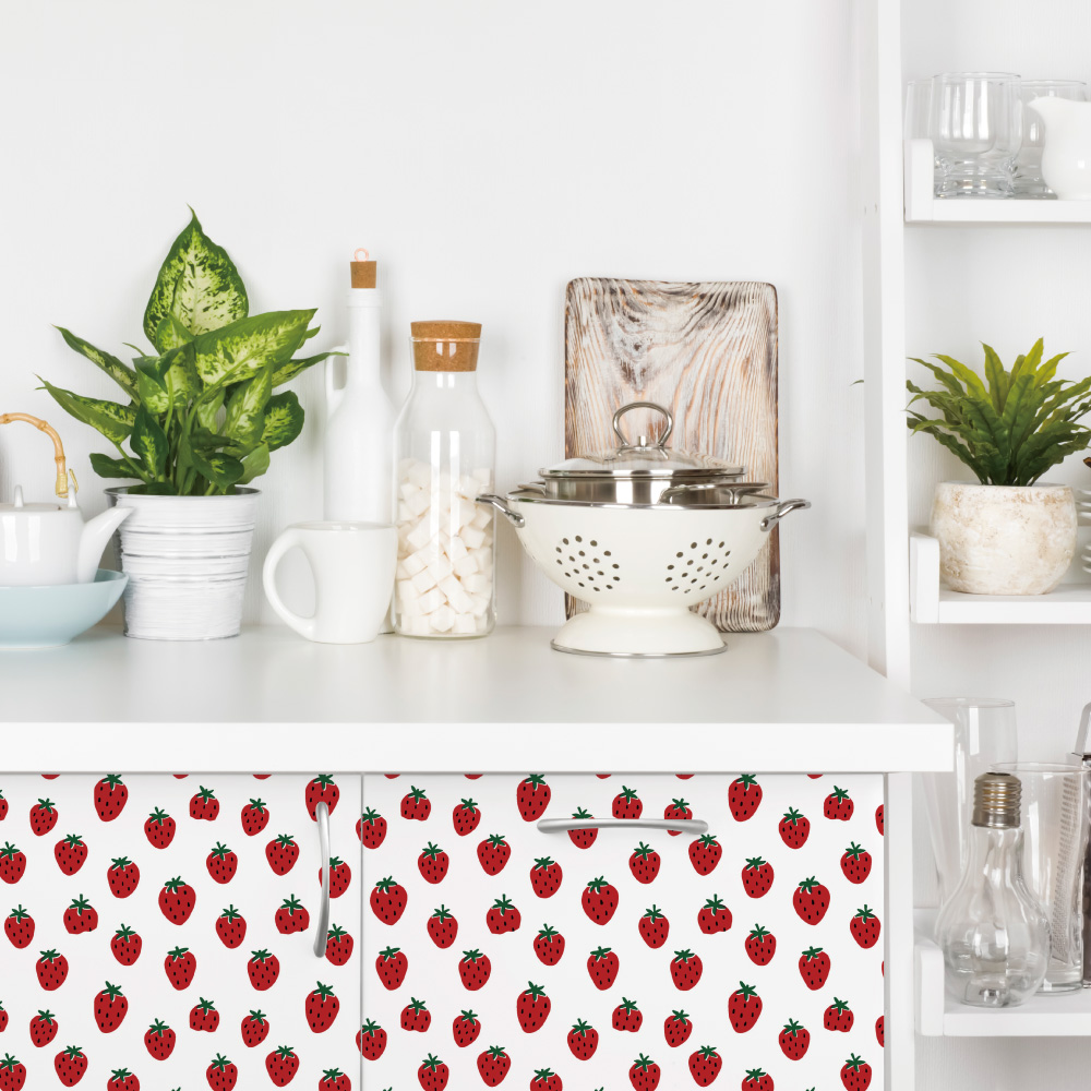 リメイクシート・CareaのStrawberry Picking